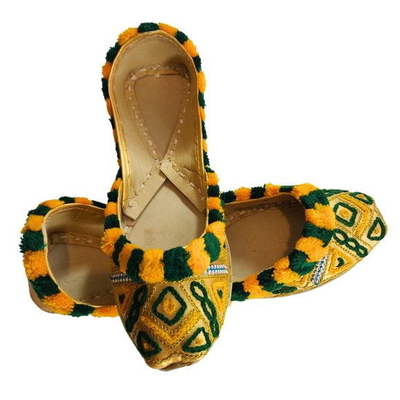 Women's Golden Green Yellow Khussa Punjabi Jutti US Size 6 7 8 Pakistani Indian - Picture 4 of 6